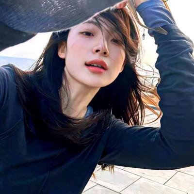 离婚后，周律师他对我死缠烂打